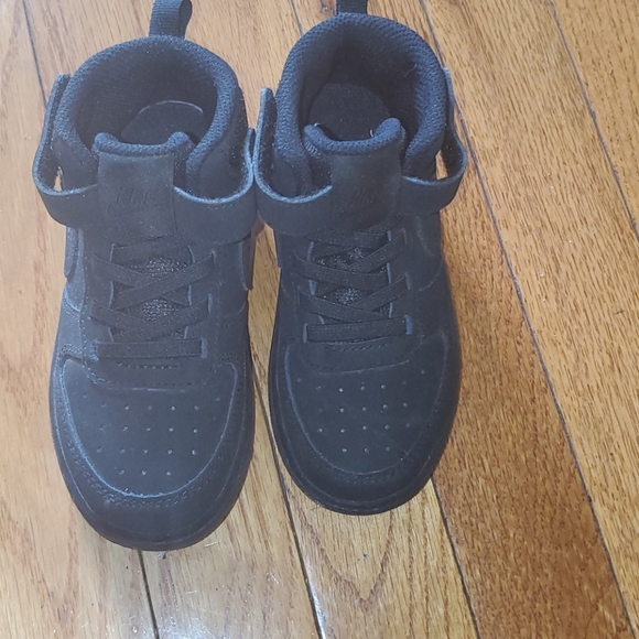 Shoes - Picture 1 of 3